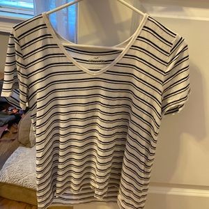 Hollister tee